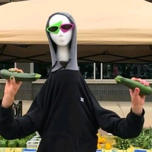 Meet your Posher, Briana